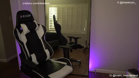 Kristin online show from February 2025 07:27:02 PM