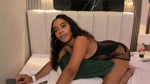 Snapshot of kilyegomez1 chatting on July 2026 04:57:01 PM SHURI LUX online show from July 2026 04:57:01 PM
