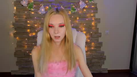 Snapshot of kim_boyd chatting on January 2025 12:40:01 PM kim_boyd online show from January 2025 12:40:01 PM