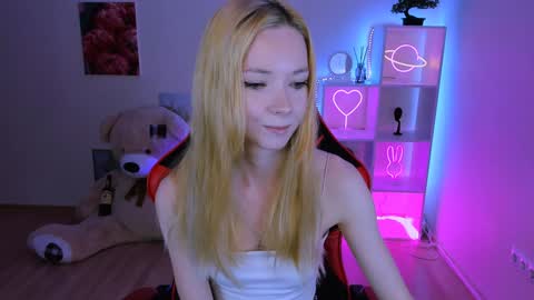 Snapshot of kim_boyd chatting on January 2025 12:05:02 PM kim_boyd online show from January 2025 12:05:02 PM