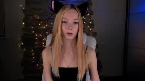 Snapshot of kim_boyd chatting on February 2025 03:21:02 PM kim_boyd online show from February 2025 03:21:02 PM