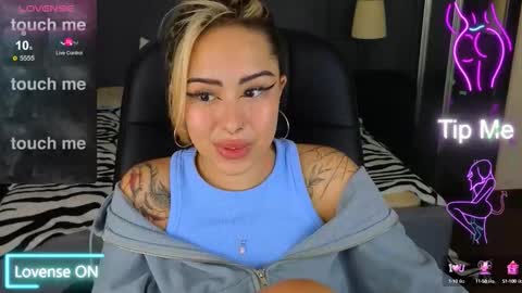 Kim online show from October 2025 08:06:01 AM