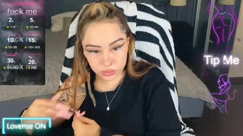 Kim online show from October 2025 08:31:01 PM