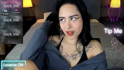 Kim online show from December 2025 08:27:01 PM