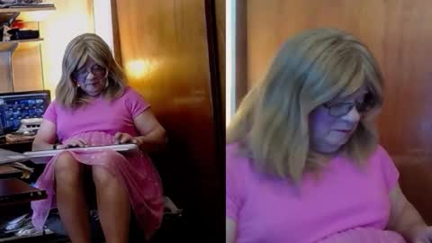 kim crossdresser     no nude room and clean chat only. online show from March 2026 02:55:02 PM