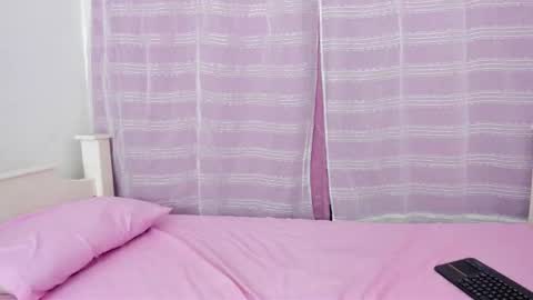 kim_eli online show from February 2026 08:40:02 PM