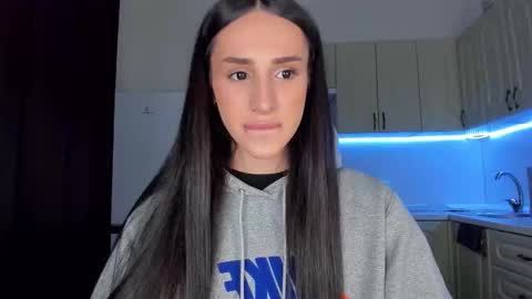 Kim Oberlin online show from February 2026 04:03:02 PM