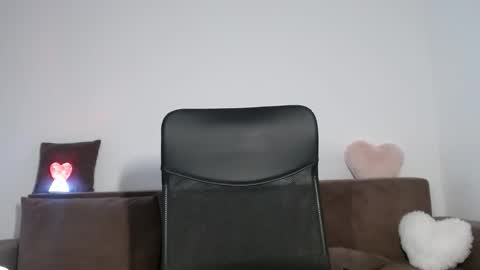 Kim online show from March 2026 06:08:02 AM