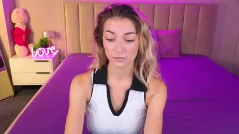 Snapshot of kimberlly_smith chatting on July 2026 11:18:02 PM kimberlly_smith online show from July 2026 11:18:02 PM