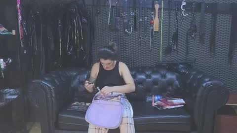  KIMBERLY SWAN  online show from March 2025 04:24:01 PM