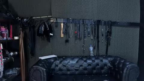  KIMBERLY SWAN  online show from November 2025 11:37:02 PM