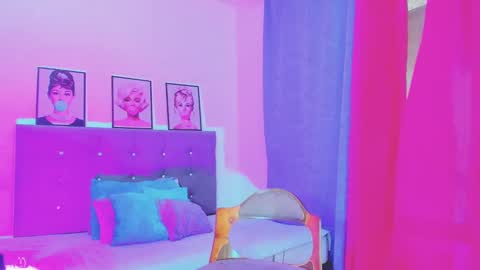 Snapshot of kimberly_thompsom chatting on December 2024 02:59:01 PM Your Queen KIM online show from December 2024 02:59:01 PM