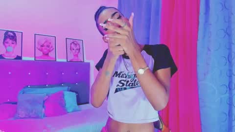 Snapshot of kimberly_thompsom chatting on January 2025 05:55:02 PM Your Queen KIM online show from January 2025 05:55:02 PM