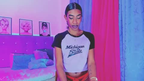 Snapshot of kimberly_thompsom chatting on January 2025 06:07:01 PM Your Queen KIM online show from January 2025 06:07:01 PM