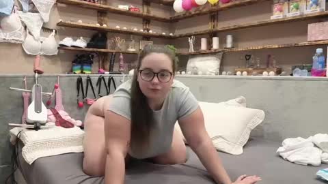 kimberlycaprice online show from February 2025 05:19:02 AM