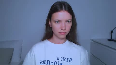 Snapshot of kimberlyhart_ chatting on May 2026 07:05:02 AM Kimberly online show from May 2026 07:05:02 AM