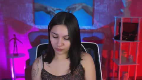 kimclarks online show from November 2025 12:27:02 PM