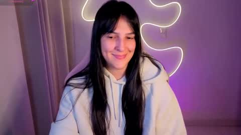 Kim 3 online show from May 2026 10:56:01 AM