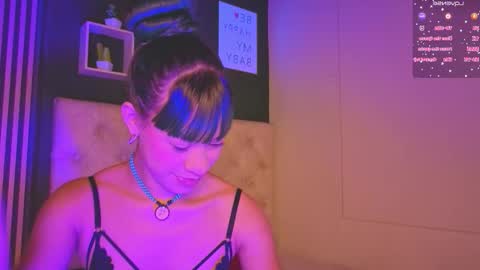 Snapshot of kimhilton_ chatting on February 2026 04:33:01 AM kimhilton online show from February 2026 04:33:01 AM