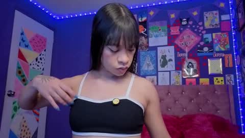 Snapshot of kimhilton_ chatting on February 2026 05:00:02 AM kimhilton online show from February 2026 05:00:02 AM