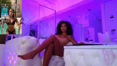 Kim online show from November 2025 10:52:02 AM