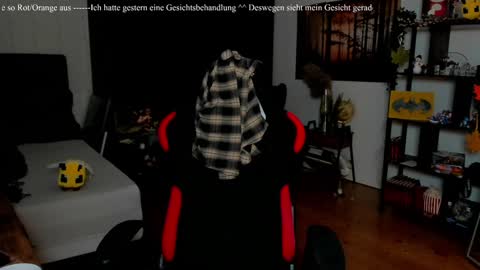 Wolfs Girl online show from November 2025 02:42:02 PM