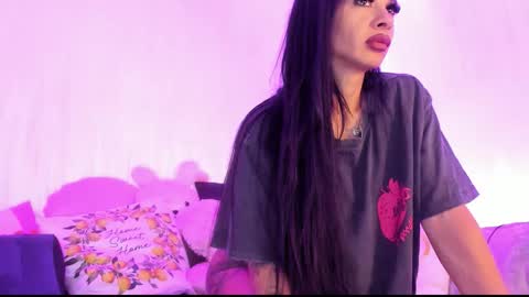 Natalie online show from October 2025 07:21:01 PM