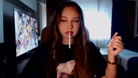 Kim Lee  online show from January 2025 11:39:02 AM