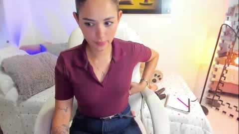 kimmberly_saenz_ online show from September 2025 11:19:01 PM