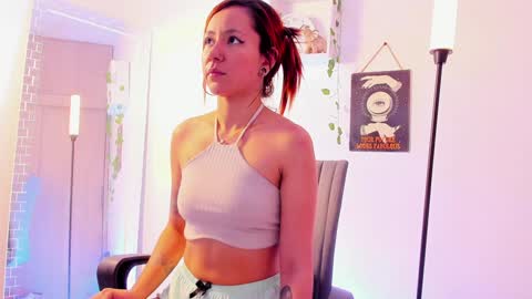 Snapshot of kimmcarter chatting on December 2024 02:18:01 AM Kimm online show from December 2024 02:18:01 AM