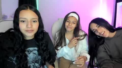 kimmi online show from December 2024 11:07:01 PM