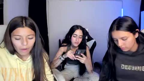 kimmi online show from February 2025 11:34:01 PM