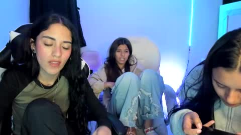 kimmi online show from March 2025 11:11:01 PM