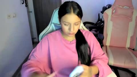 kimmi online show from September 2025 11:18:02 PM