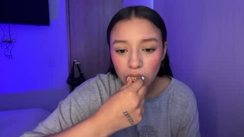 Snapshot of kimmi_foxy chatting on July 2026 12:44:01 PM kimmi online show from July 2026 12:44:01 PM