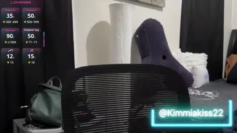 Kimmi online show from October 2025 06:41:02 PM
