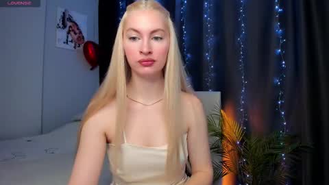 kimmy1_powell online show from November 2025 03:28:02 AM