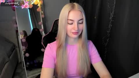 kimmy1_powell online show from April 2026 02:47:01 AM