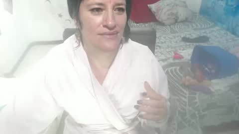 Snapshot of kimmy_sander1 chatting on February 2025 09:49:02 PM Kimmy online show from February 2025 09:49:02 PM