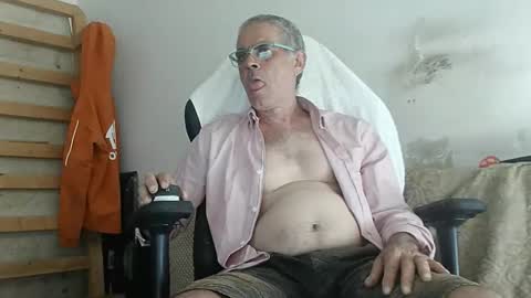 Snapshot of kimo372 chatting on November 2025 01:33:02 PM kimo372 online show from November 2025 01:33:02 PM