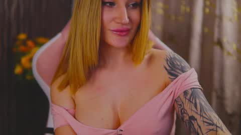 KimSkye online show from January 2025 02:48:01 AM