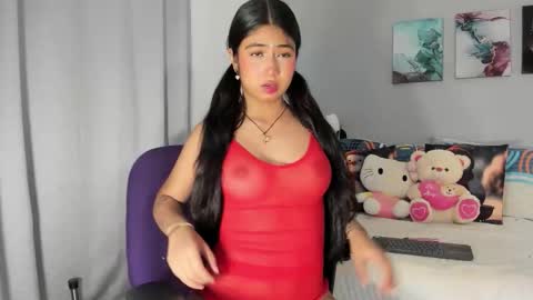 Kim online show from November 2025 08:08:02 PM