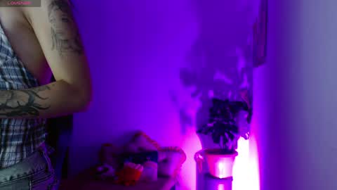 Snapshot of kind_scarlett chatting on May 2026 10:51:02 PM Kind Scarlett online show from May 2026 10:51:02 PM