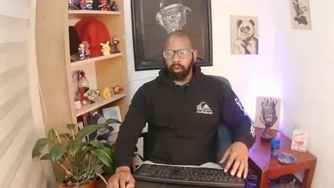 Malik  online show from October 2025 01:34:02 PM