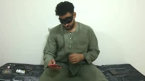 Snapshot of king_of_arabians chatting on June 2026 04:10:02 AM king_of_arabians online show from June 2026 04:10:02 AM