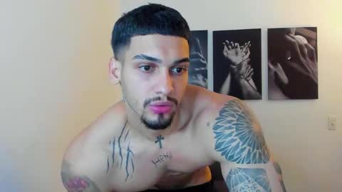 king_of_kings__ online show from October 2025 10:16:01 PM