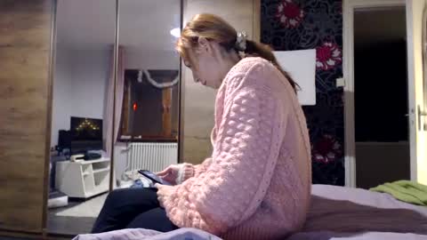 Snapshot of kingandprincess chatting on December 2024 05:42:01 PM sexysexyhotwetpinkredpussy online show from December 2024 05:42:01 PM