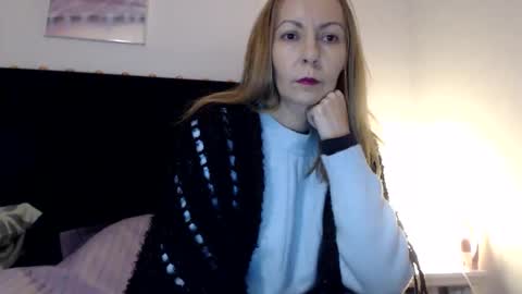 Snapshot of kingandprincess chatting on October 2025 09:26:02 PM sexysexyhotwetpinkredpussy online show from October 2025 09:26:02 PM