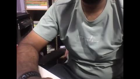kingcobra_08 online show from May 2026 11:18:01 AM