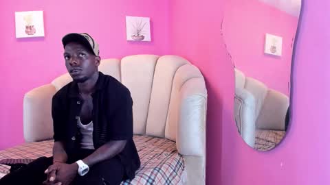 Snapshot of kingmaverickx chatting on October 2025 12:09:01 PM kingmaverickx online show from October 2025 12:09:01 PM